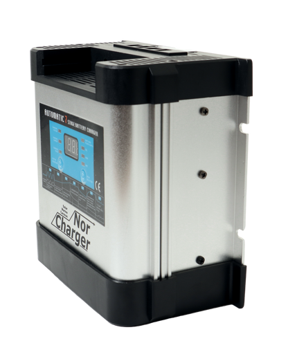 Nor Charger Pro Serie Elektronisk Batterilader 12V 10A 2-Kanaler shown in angle view