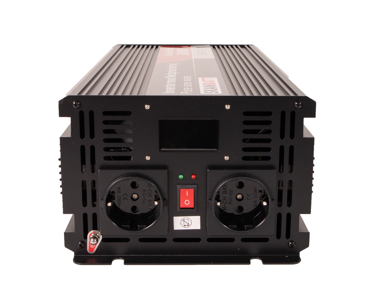 Skanbatt Inverter 12V 3000W Ren Sinus Med Nettprioritering, Trådløs Fjernkontroll shown in angle view