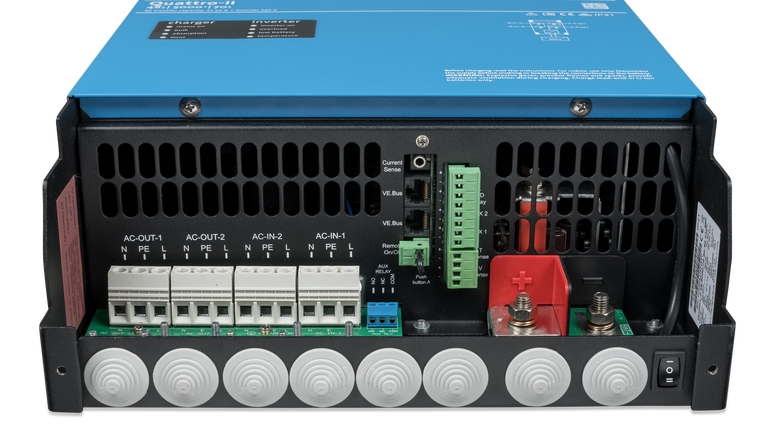 Victron Quattro-Ii 48/5000/70-50/50 Kombinert Batterilader Og Inverter shown in product view image 4