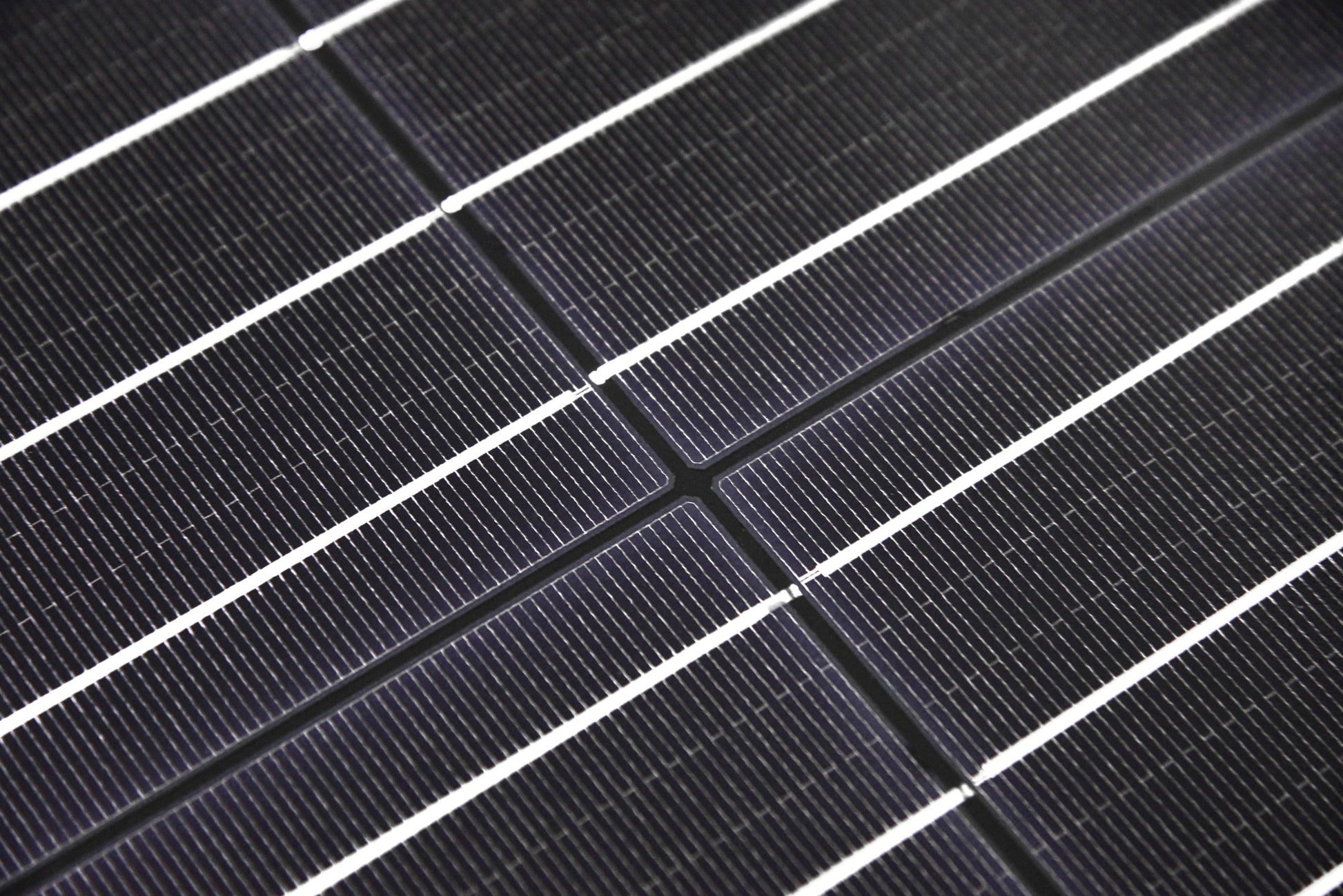 Skanbatt Solcellepanel 110W - All Black - Mono - Perc - 1070X550X30Mm label detail