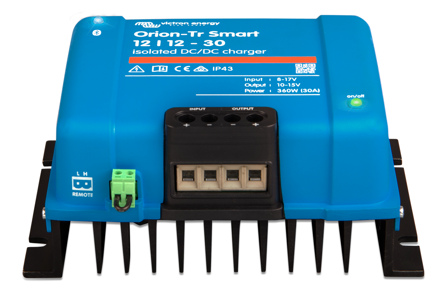 Victron Orion Tr Smart Dc-Dc Lader 12>12V 30A (Galvanisk Isolert) shown in angle view