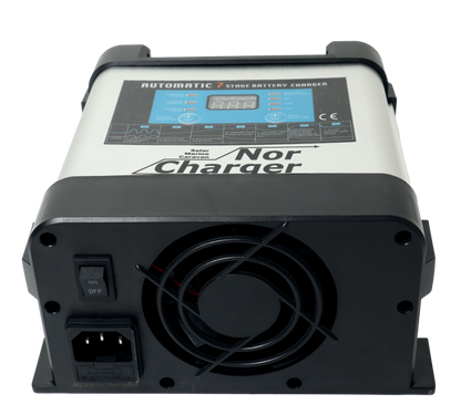 Nor Charger Pro Serie Elektronisk Batterilader 12V 10A 2-Kanaler shown in detail view
